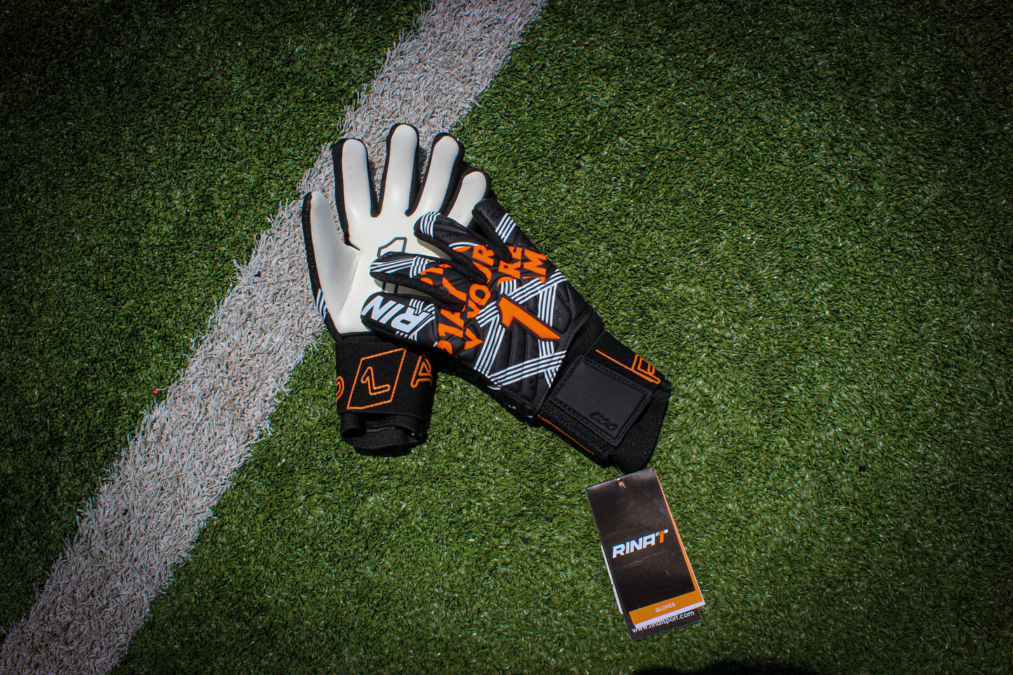 GUANTES DE PORTERO RINAT P1AY INSANE PRIME