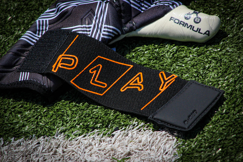 Cargue la imagen en el visor de la galería, GUANTES DE PORTERO RINAT P1AY INSANE PRO
